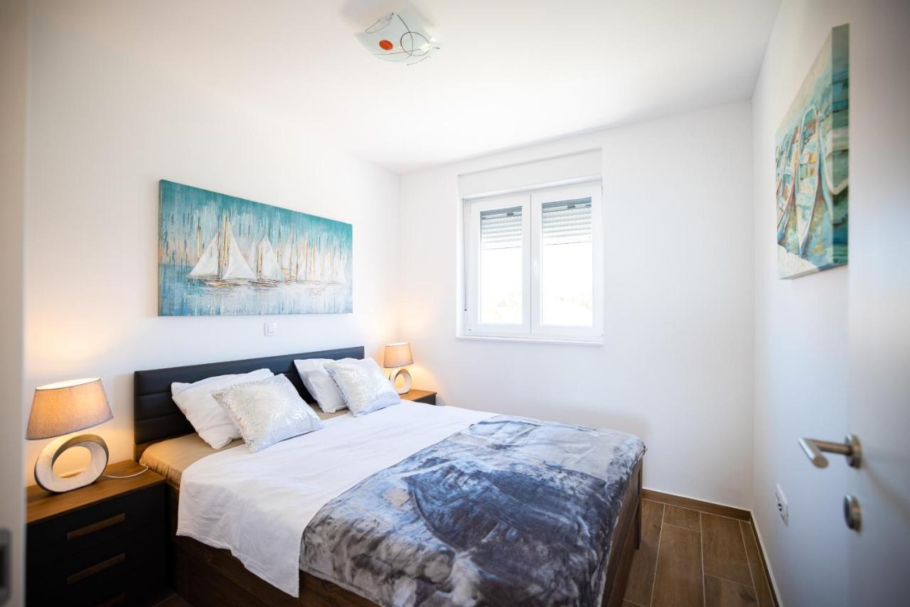 Beach Paradise 5 Stars Apartments Nin Buitenkant foto